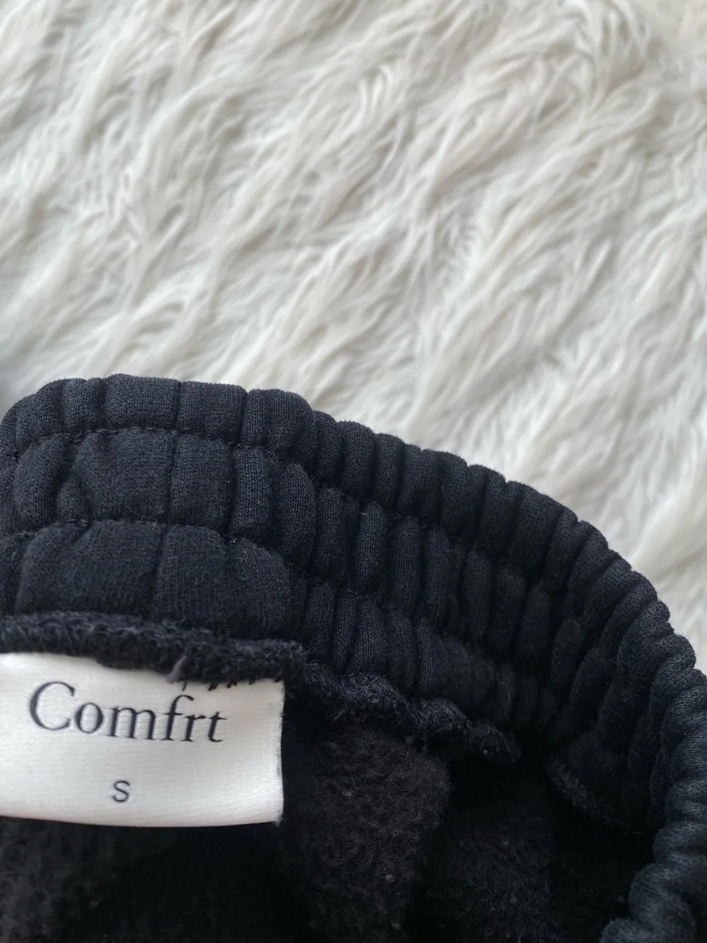 Comfrt | Black Signature Hoodie & Sweatpant Set - Picture 15 of 15